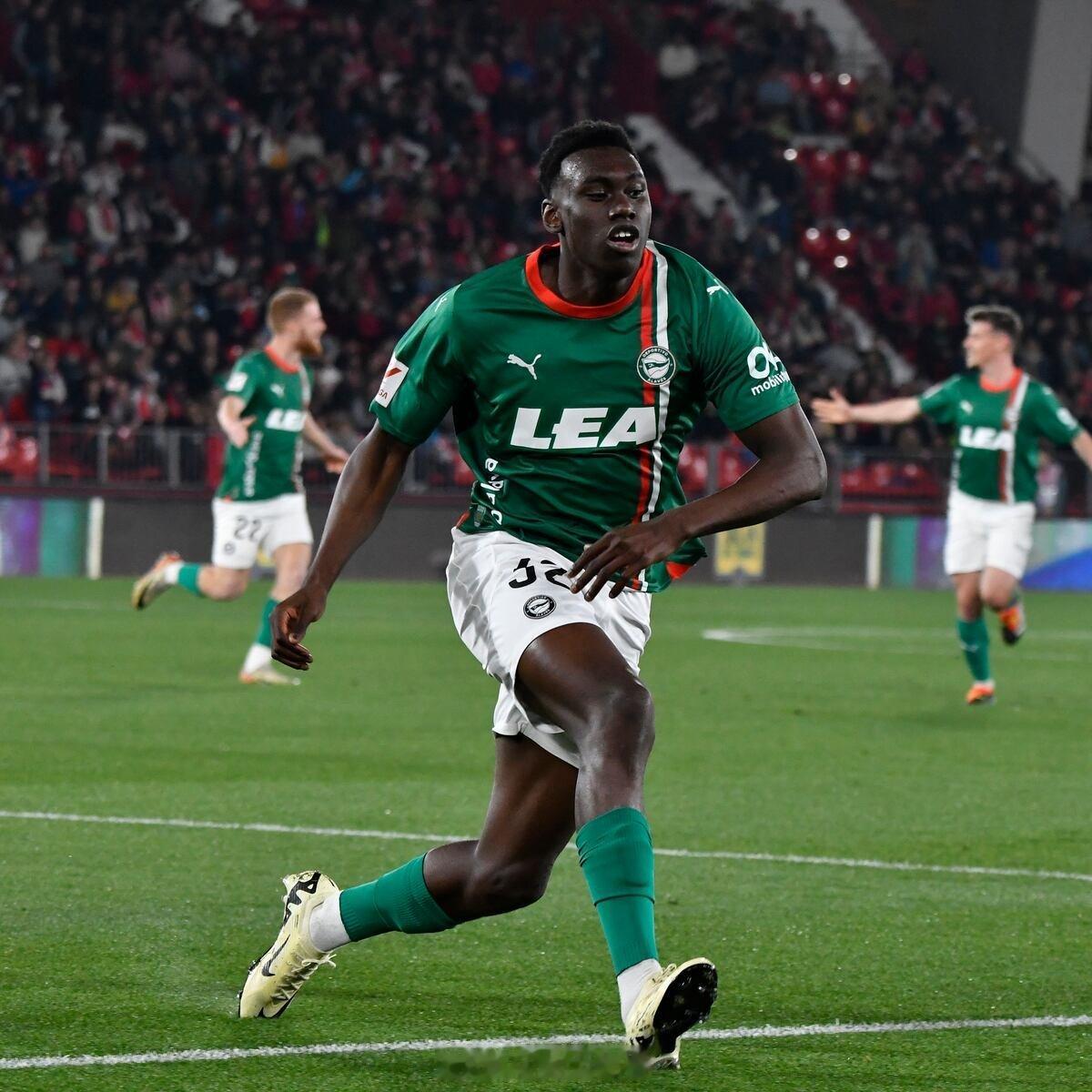 马竞无意出售奥莫罗迪翁，马竞认为他在球队的未来计划中。虽然接到了很多邀请，但球员