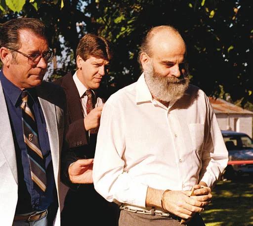1987 年，47 岁的罗纳德·吉恩·西蒙斯在阿肯色州犯下美国历史上最致命的家庭