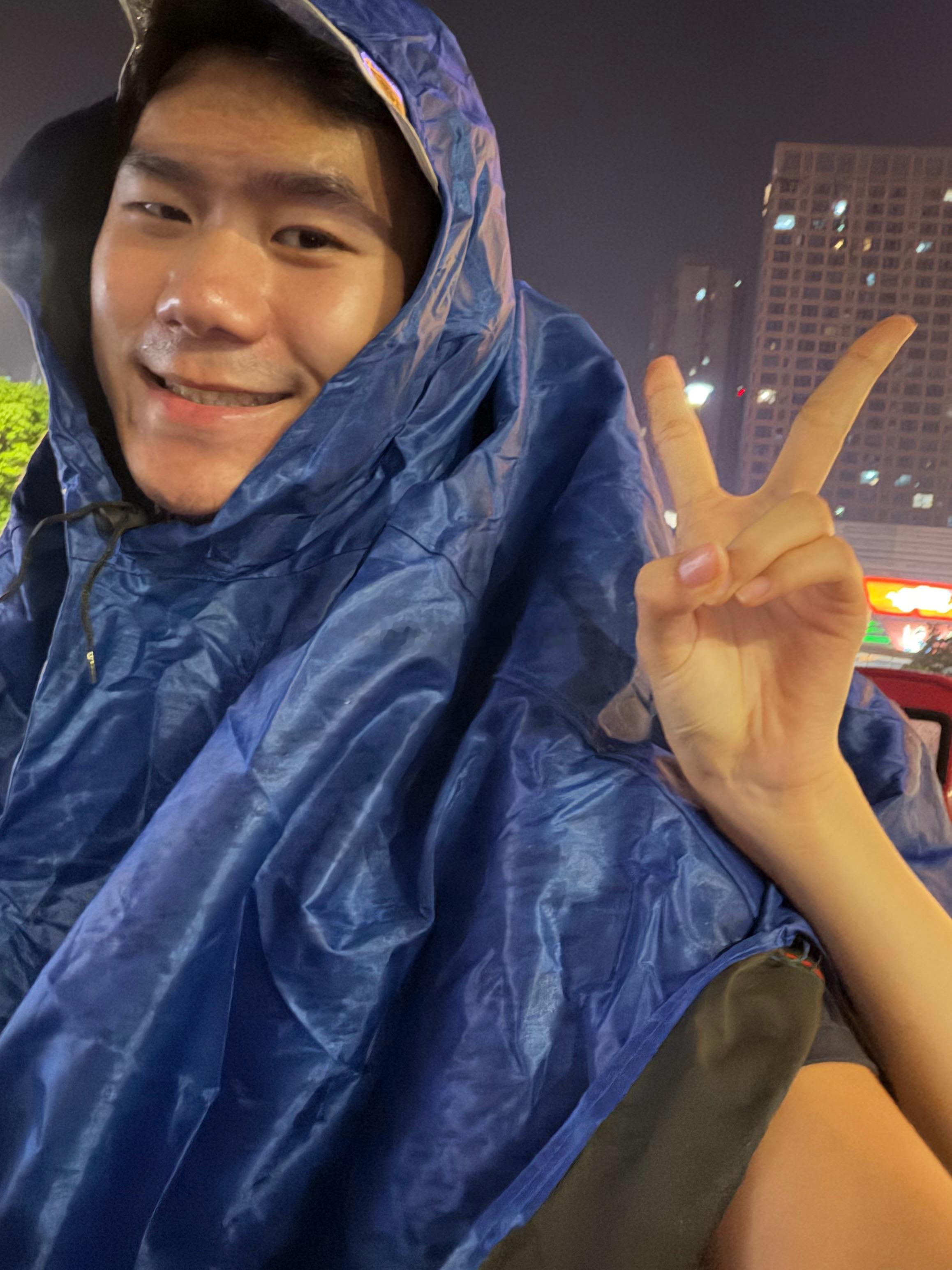 好久不见，甚是想念我很好，我们都很好，你们也一定很好。 