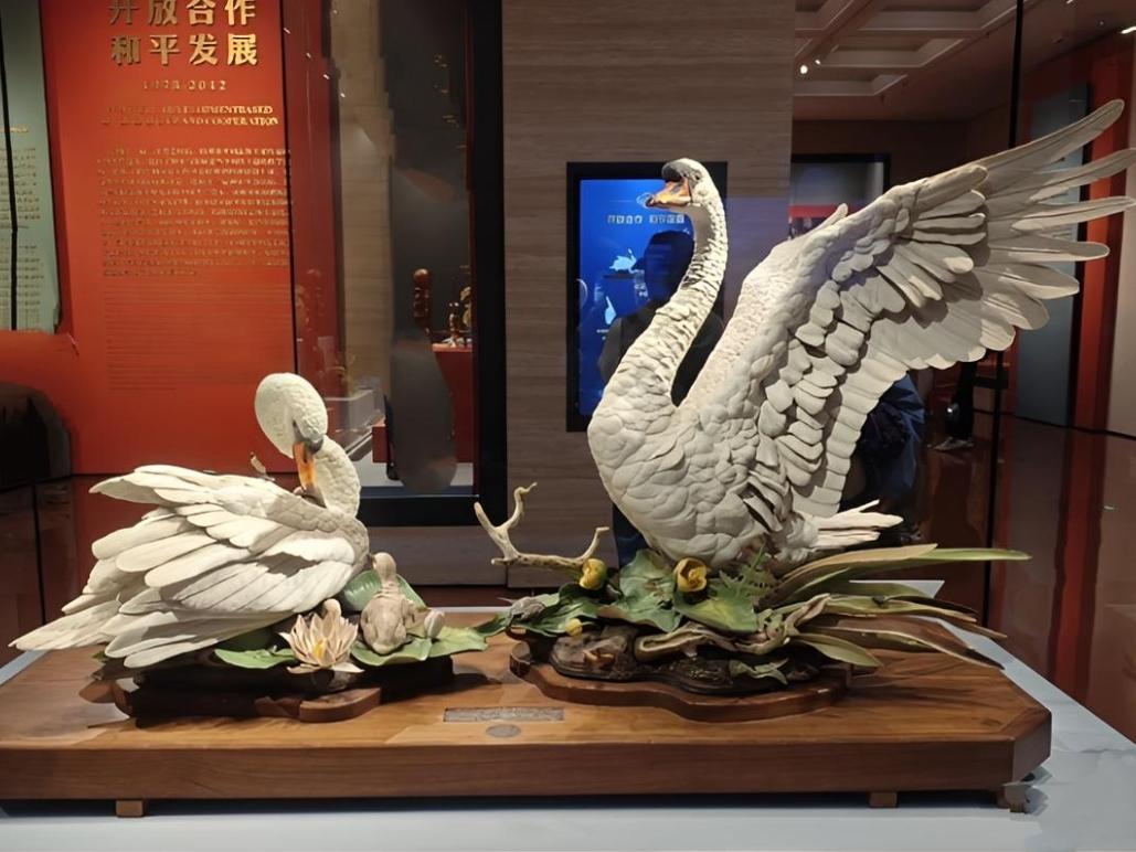 在中央外交礼品博物馆，大量珍贵的外交礼物，串联起新中国从建交、冷战、破冰到新时代