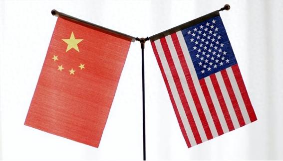 菲律宾前高官曾警告：“我们一直不敢面对现实，以为中国会宽宏大量，不把我们卷入未来