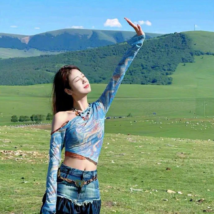 不要依赖任何人，大树底下无大草。但凡能为你遮风避雨的，同样能让你不见天日。晚安~