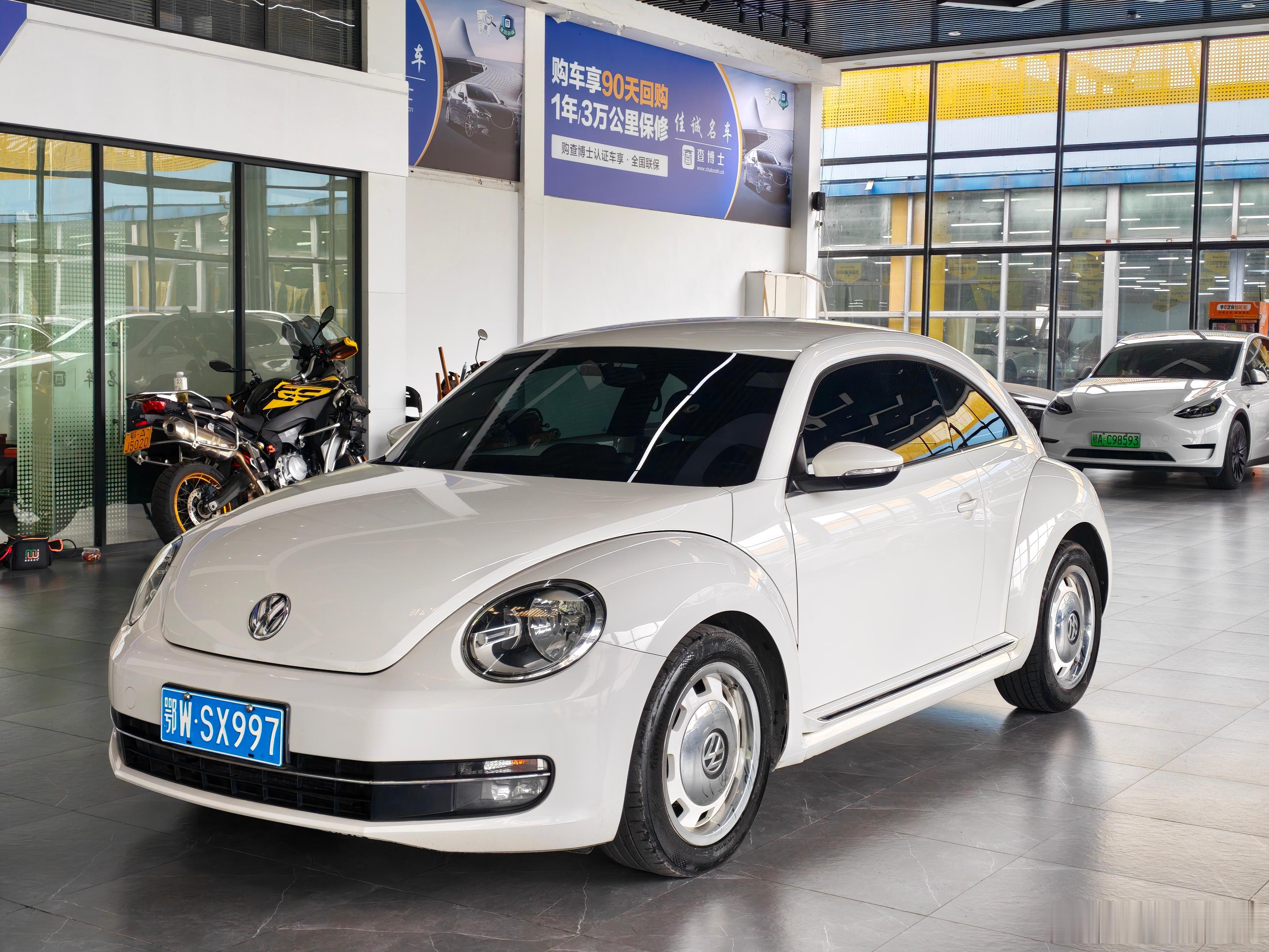 处理几台代步家用车 两台甲壳虫都是低公里数 都是1.4T 还有台昂科威 2.0T