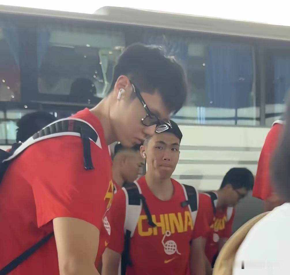 阵容庞大！中国男篮21人前往辽宁沈阳，他们分别来自哪里呢？

1.赵继伟来自辽宁