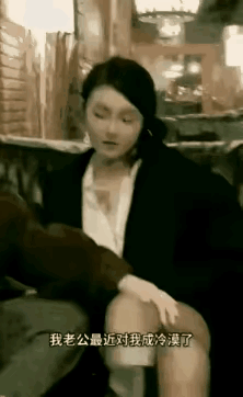 笑不活（1）千万别比[大笑][大笑]

女1：瞅啥？你没有？
女2：你露出她，还