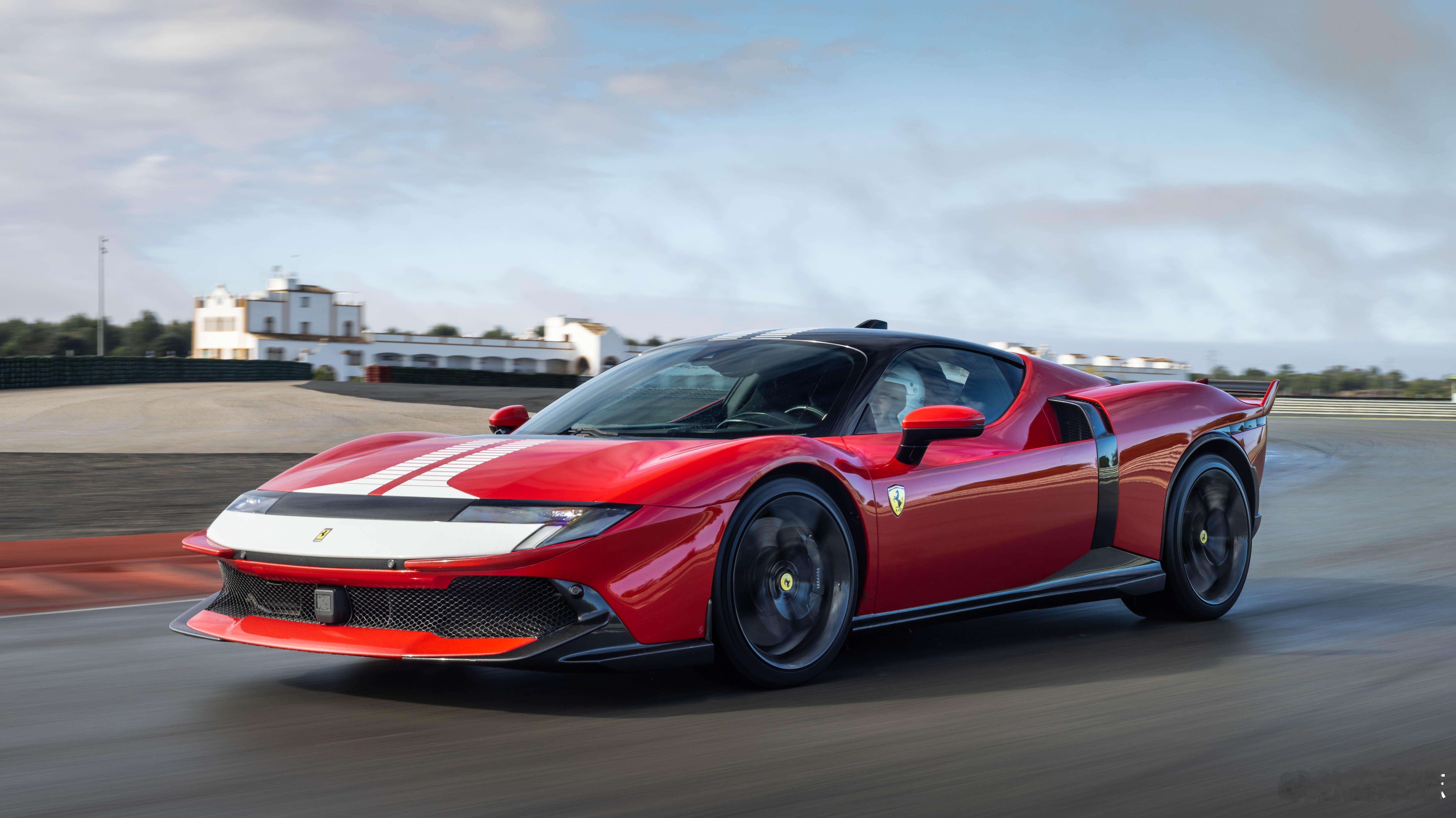 名车志新闻 【法拉利宣布将在2026年推出五款全新车型，加速产品阵容扩张】目前唯