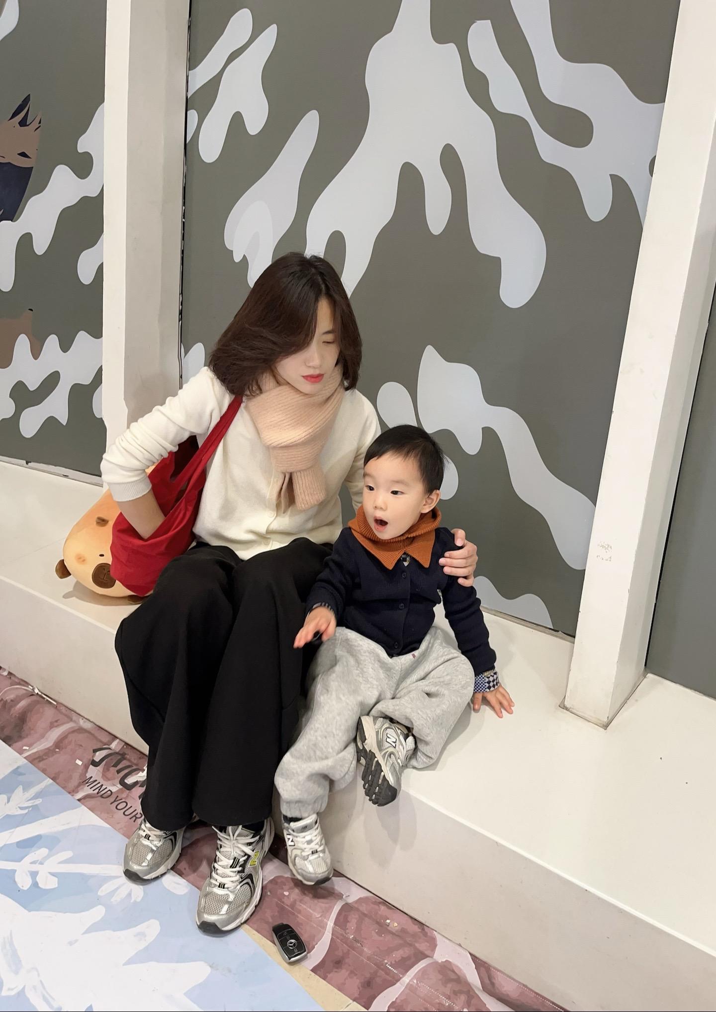 又做了一年妈妈为自己骄傲 日子过得可真快啊转眼跌跌撞撞一年又过来了