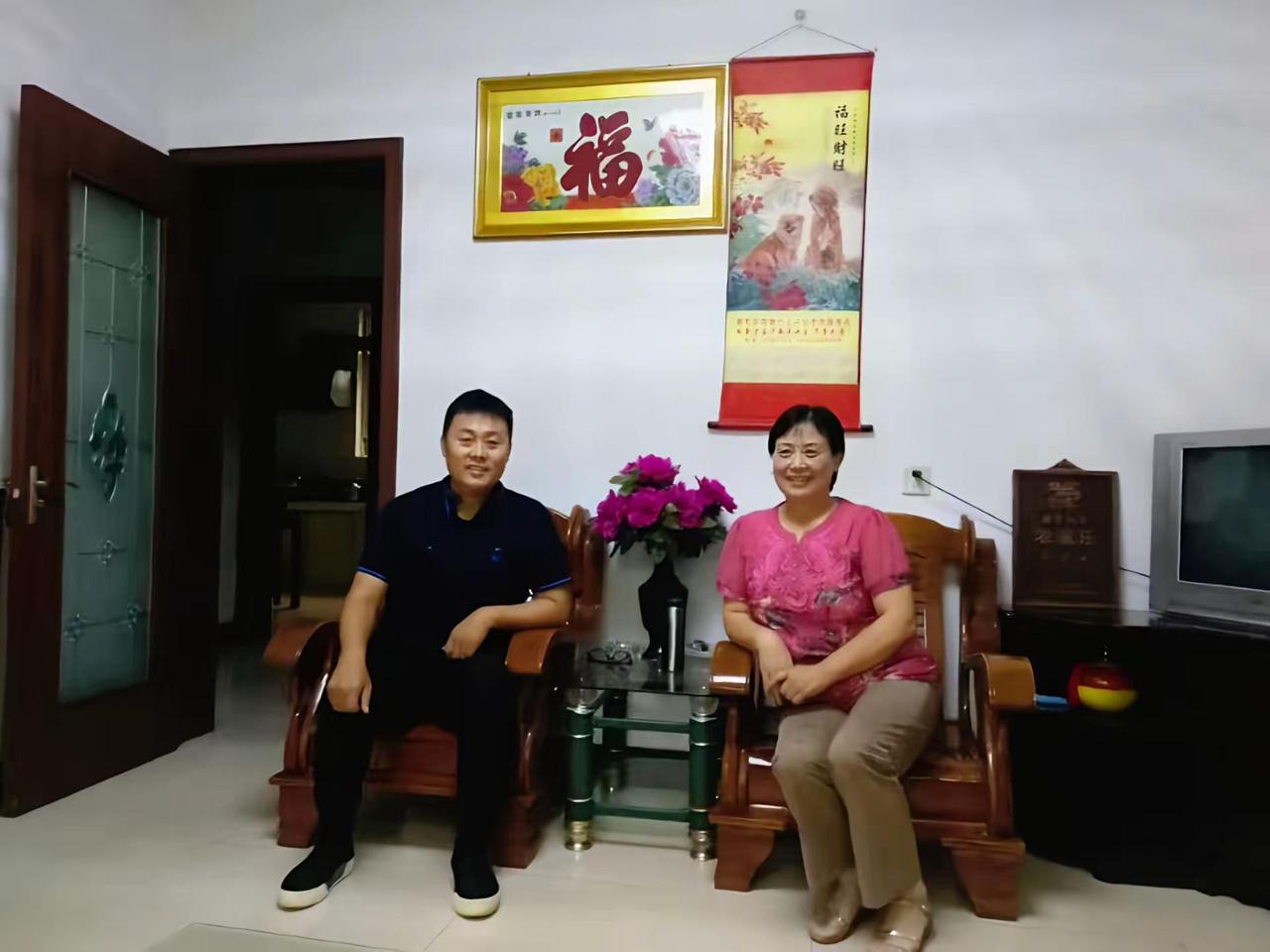 我和著名歌手刘大成老师合影留念