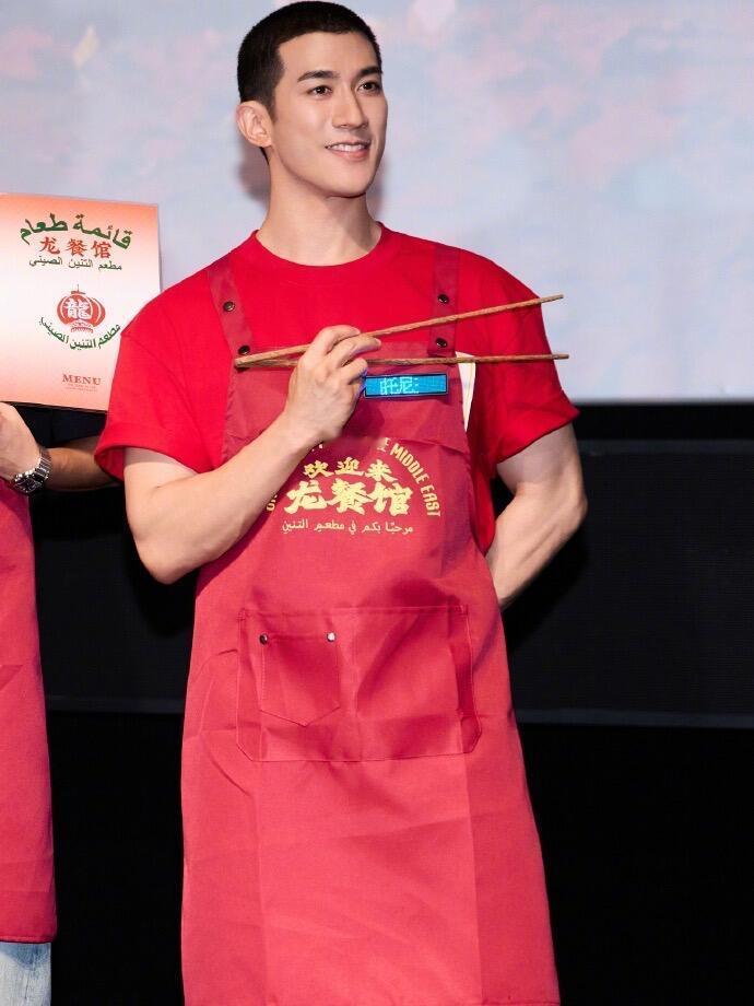 在和平年代，他不过是个想回家撸猫的大男孩 