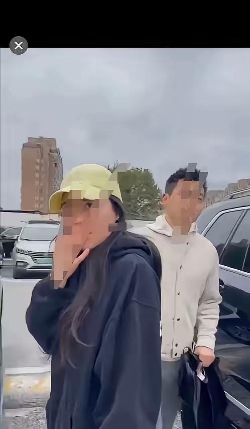 太炸裂！
原配带着母亲去医院检查撞见老公陪小三产检。

果然，影视来源于生活，这