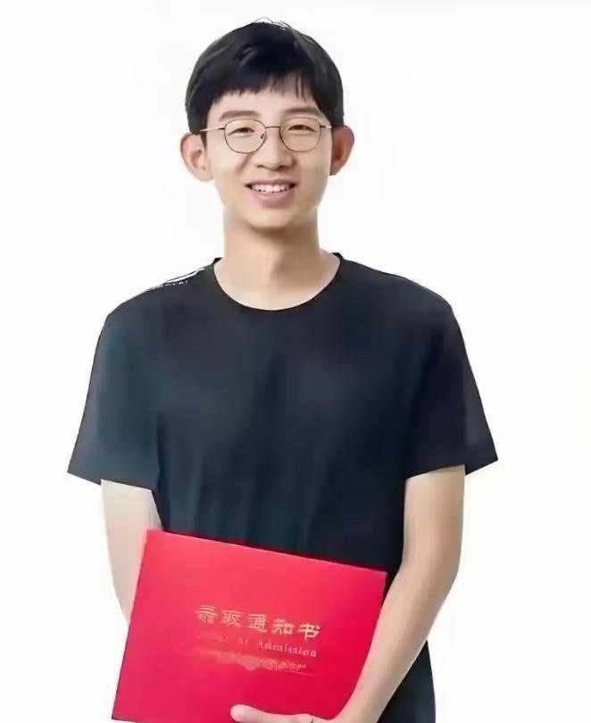 “北大icon学霸”刘嘉森icon一语惊人！他说：“我的同学里，父母有钱有势的大
