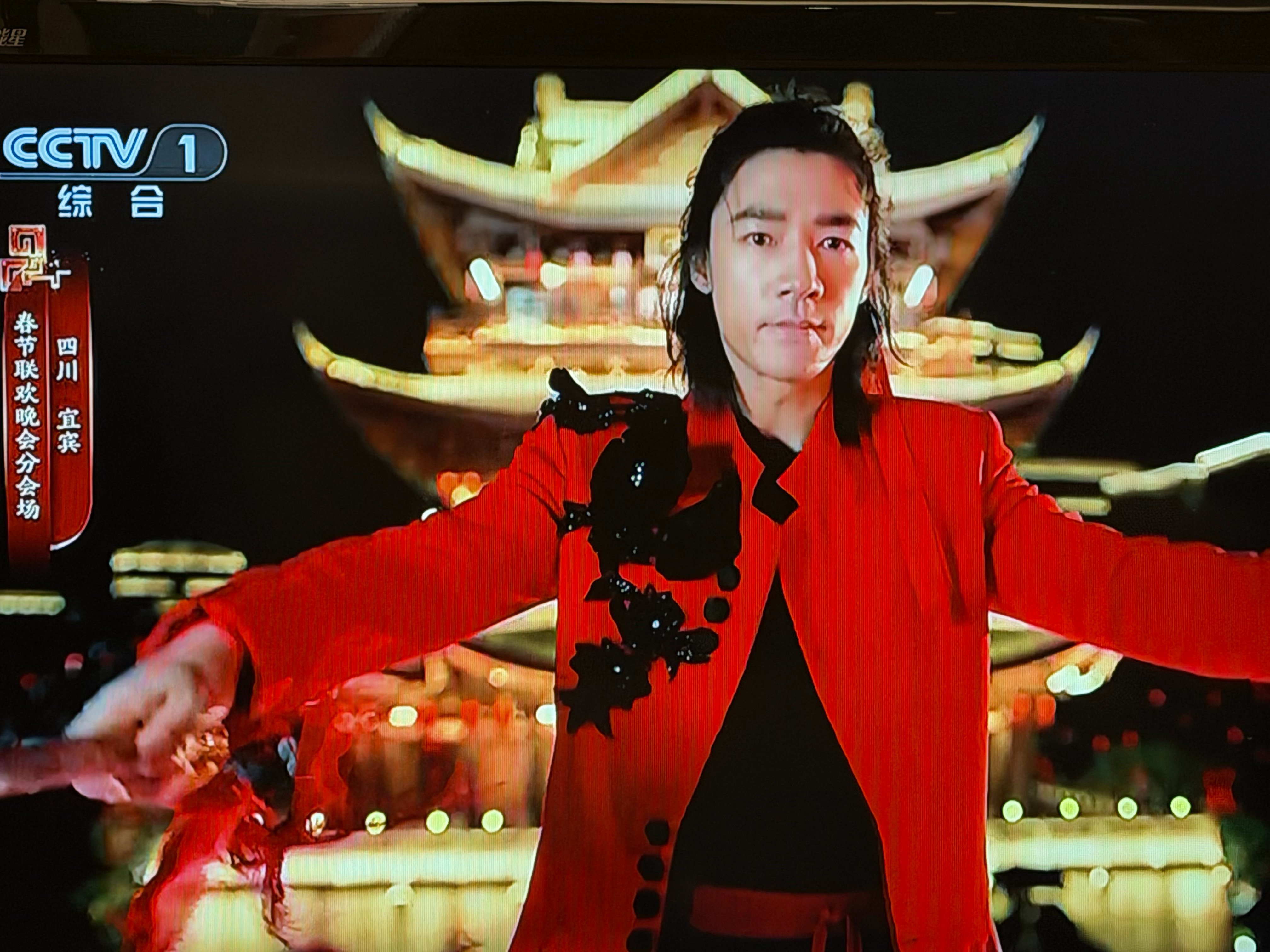 这春晚越来越没法看了，全是科技与狠活儿