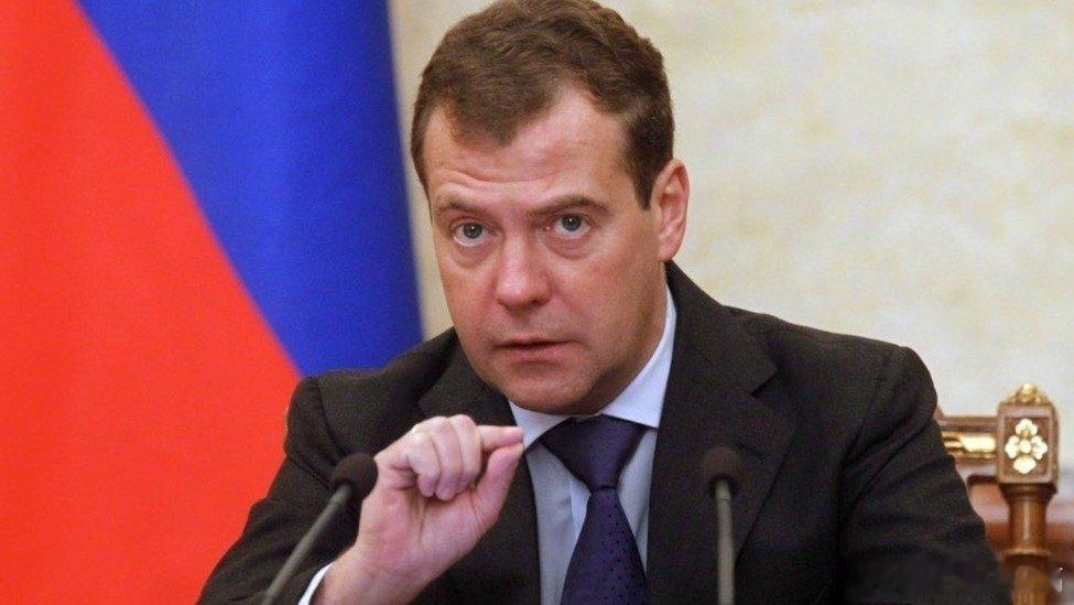 凤凰新闻【比利时防长威胁将莫斯科夷为平地，梅德韦杰夫提及“真正的末日武器”】在俄