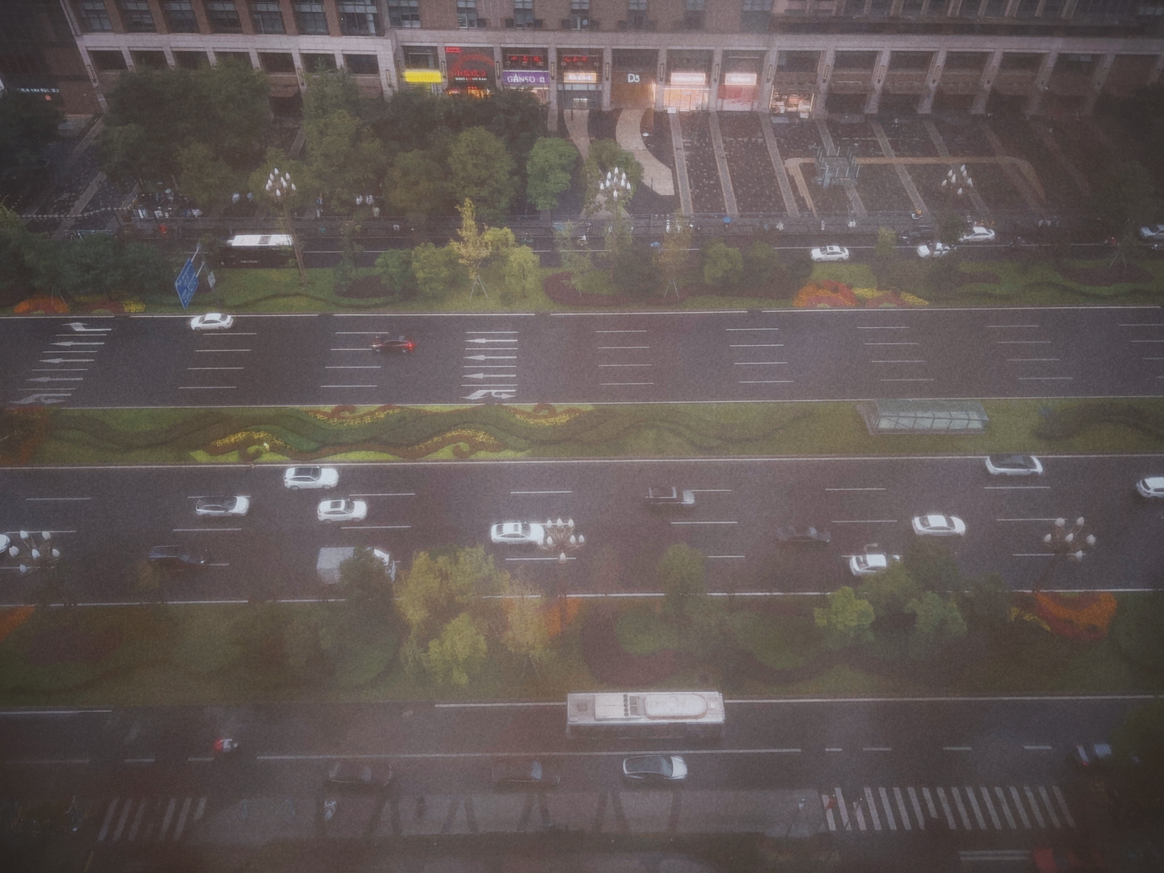 早，成都，好难得睡到九点后！  ​​​