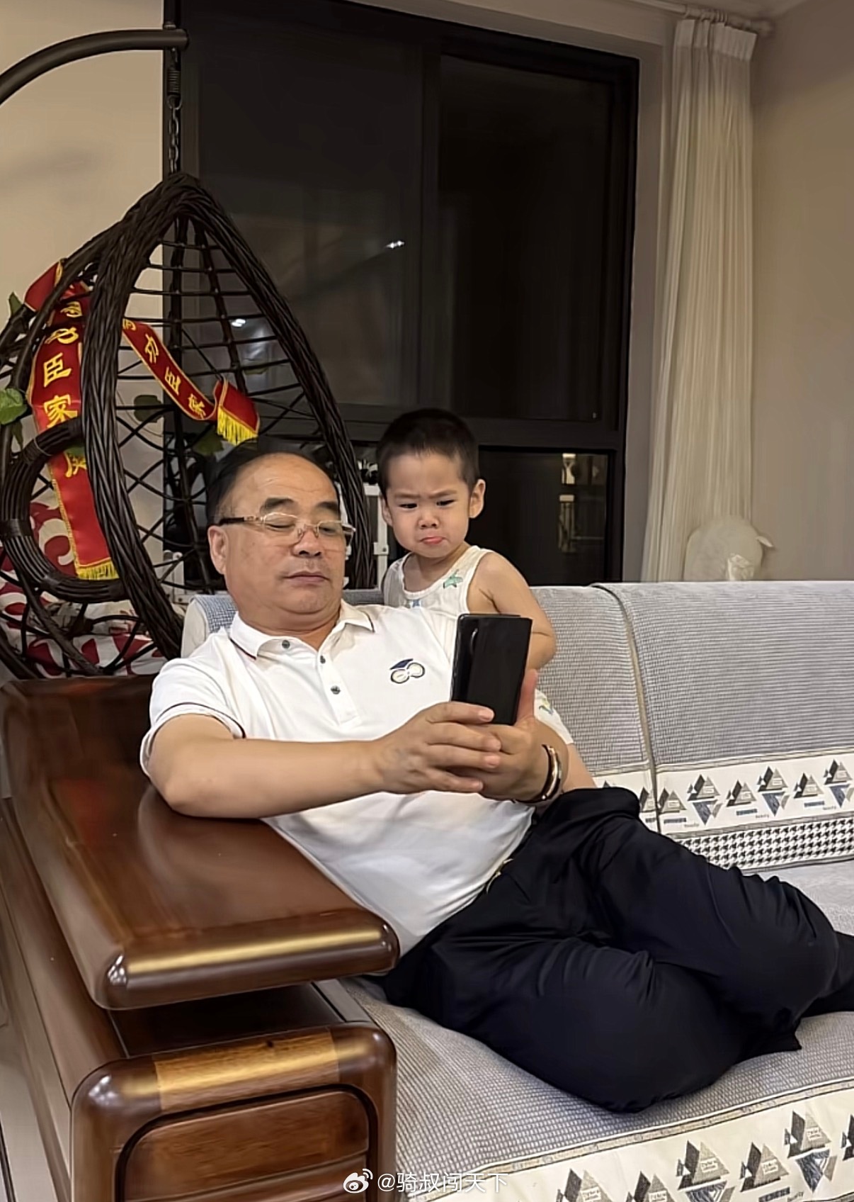 蒋方舟要求清华教授停止造黄谣蒋方舟这是要翻车的节奏啊清华大学教授肖鹰实名举报称蒋