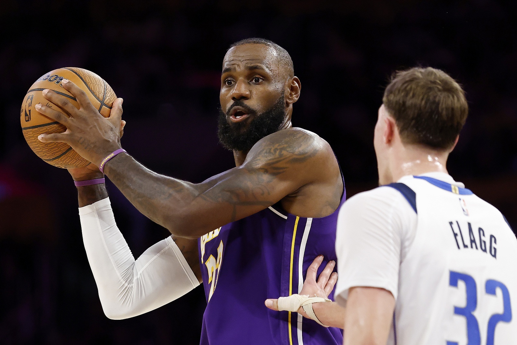 据统计，弗拉格18岁时已经8次砍下20+为NBA历史第二多，仅次于詹姆斯。具体如