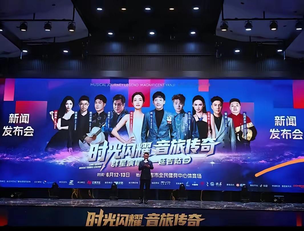 郑智化又回大陆来赚钱了。
这个时间距离他发誓说自己不差钱，不来大陆唱歌也不过一年