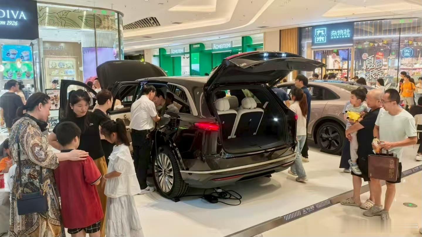斌哥是真听劝了！ L90正以与蔚来同线同标同质的标准加速量产、积极备货，看来这次