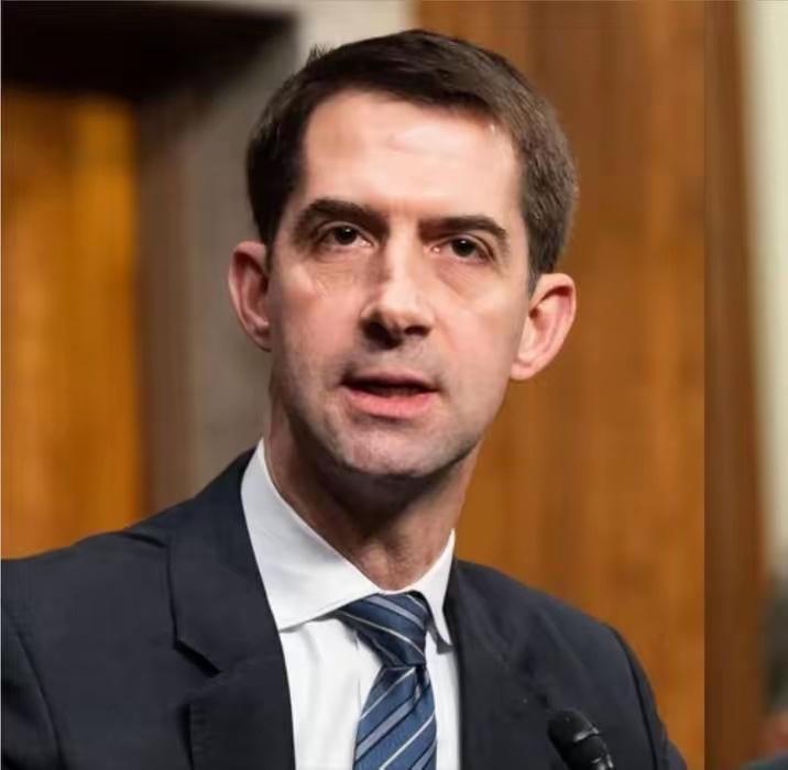 参议员汤姆·科顿（Tom Cotton）又在大放厥词，他说，“共产党中国非法夺取