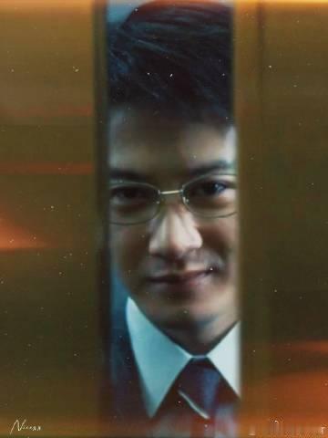 檀健次新片两头通吃《震耳欲聋》中檀健次的李淇太吸睛啦！游走黑白，亦正亦邪。10 