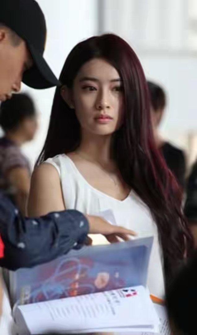 孟子义大学时期老照片，开学第一天报道上了新闻头条 