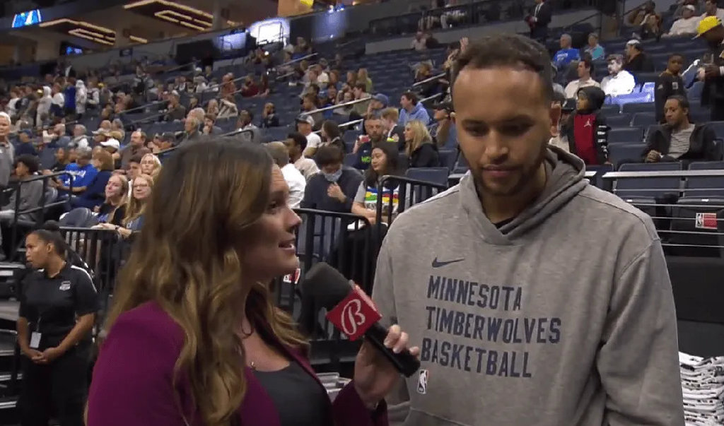 #李凯尔说新赛季目标不受伤##NBA季前赛# 今天中国球员、森林狼前锋李凯尔接受