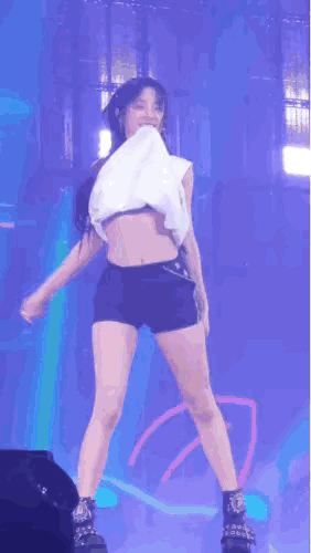 青春无敌，活力四射，这词总能勾起美好回忆。就像大学时期，每年的开学典礼，同学们舞