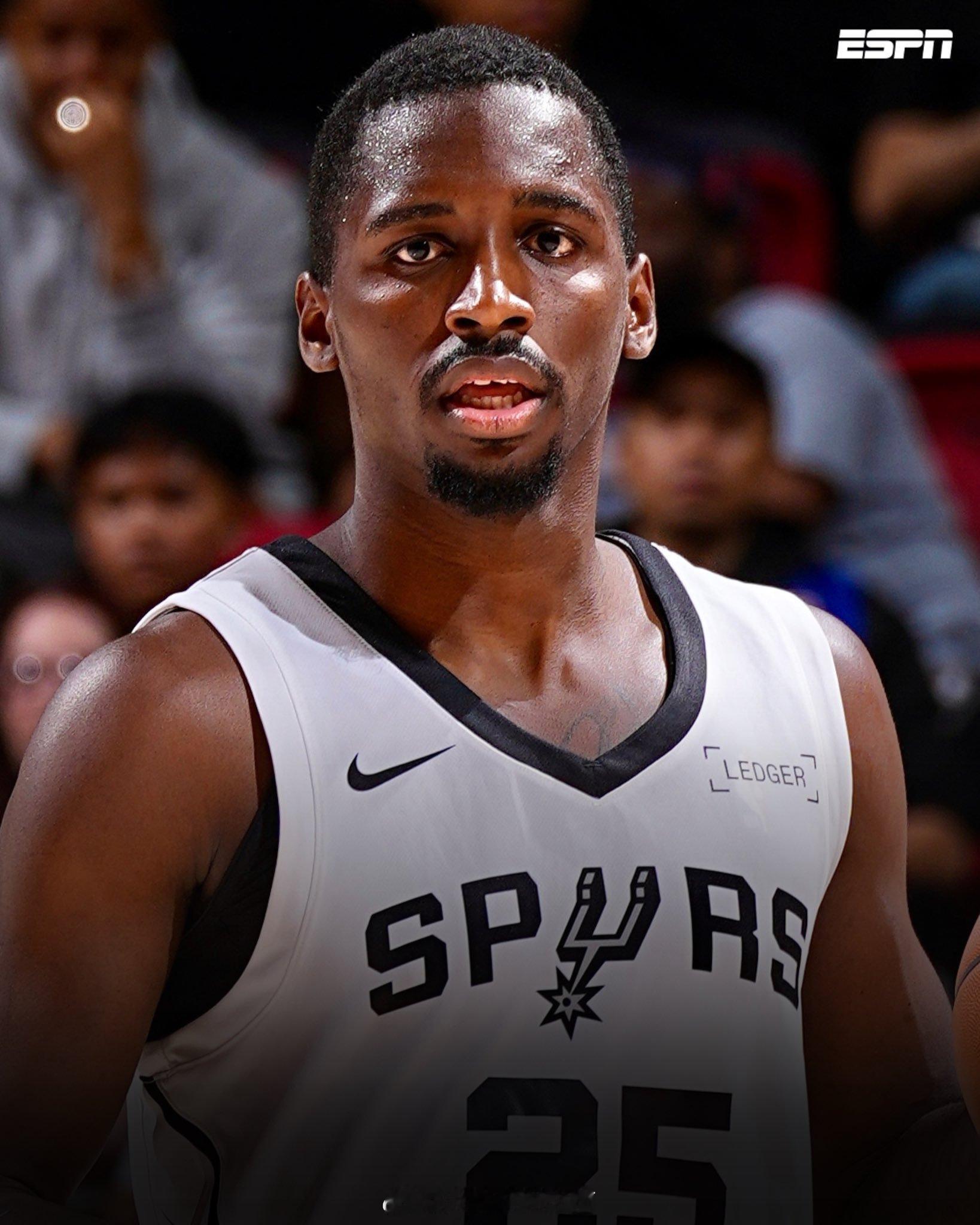 Shams：大卫·琼斯-加西亚已与马刺达成一份双向NBA合同。NBA自由市场签约