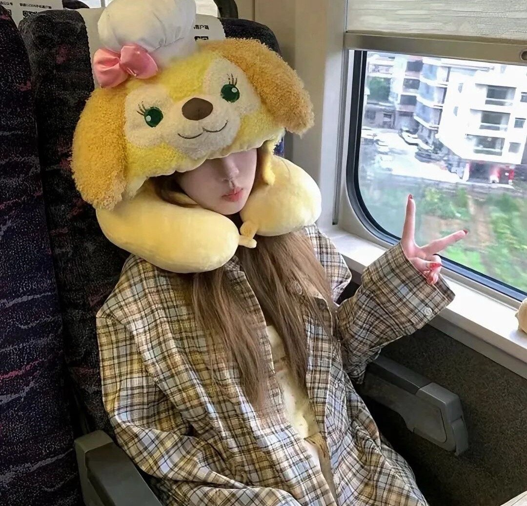 稳着爱我的 吊着追我的 时不时调戏一下我爱的 这就是现在的我 我这该死的深情 