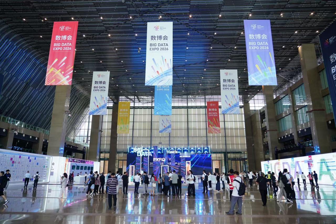 从技术可用到场景好用：海光扎根行业让AI算力真正落地
逛完数博会，比起各种炫酷的