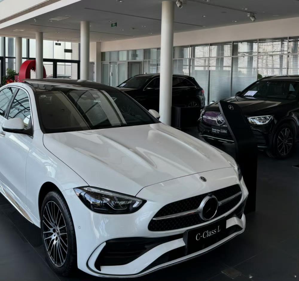 新年BBA车价大降奔驰E级最高优惠13.5万，宝马5系直降16万、7系降27万，