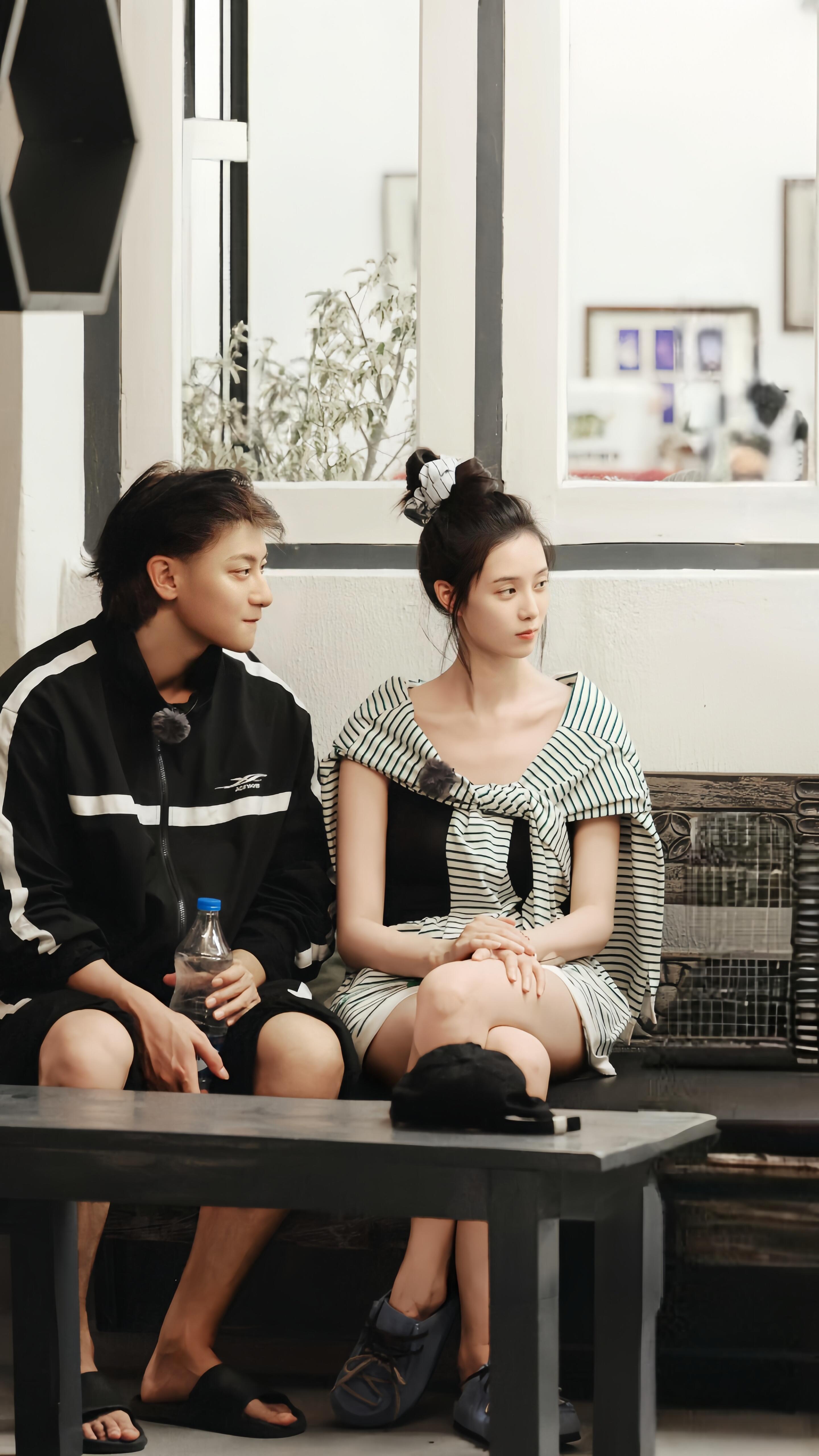 黄子韬徐艺洋互怼名场面上新了螺蛳粉店名场面来袭！黄子韬即兴rap惨遭徐艺洋吐槽，