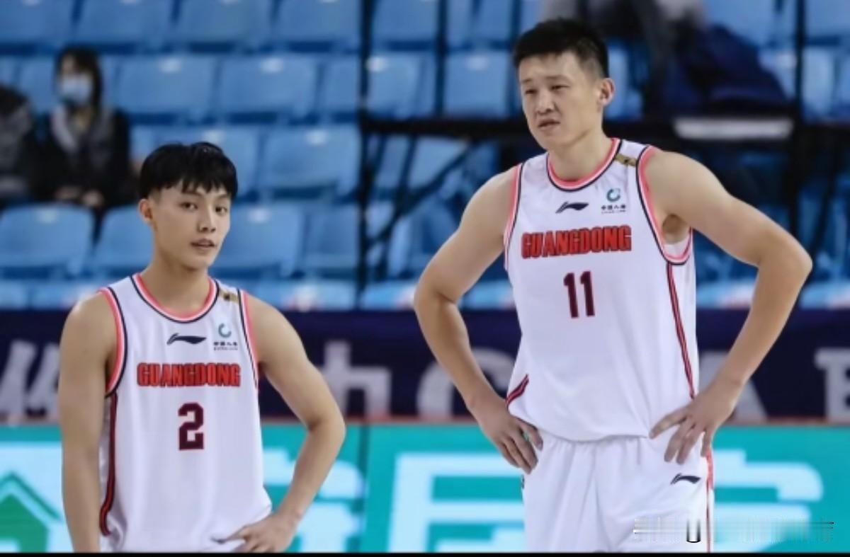 “ 有病乱投医”有时候也是对的，CBA季前赛马上开始，广东队仅剩一名外援，从目前