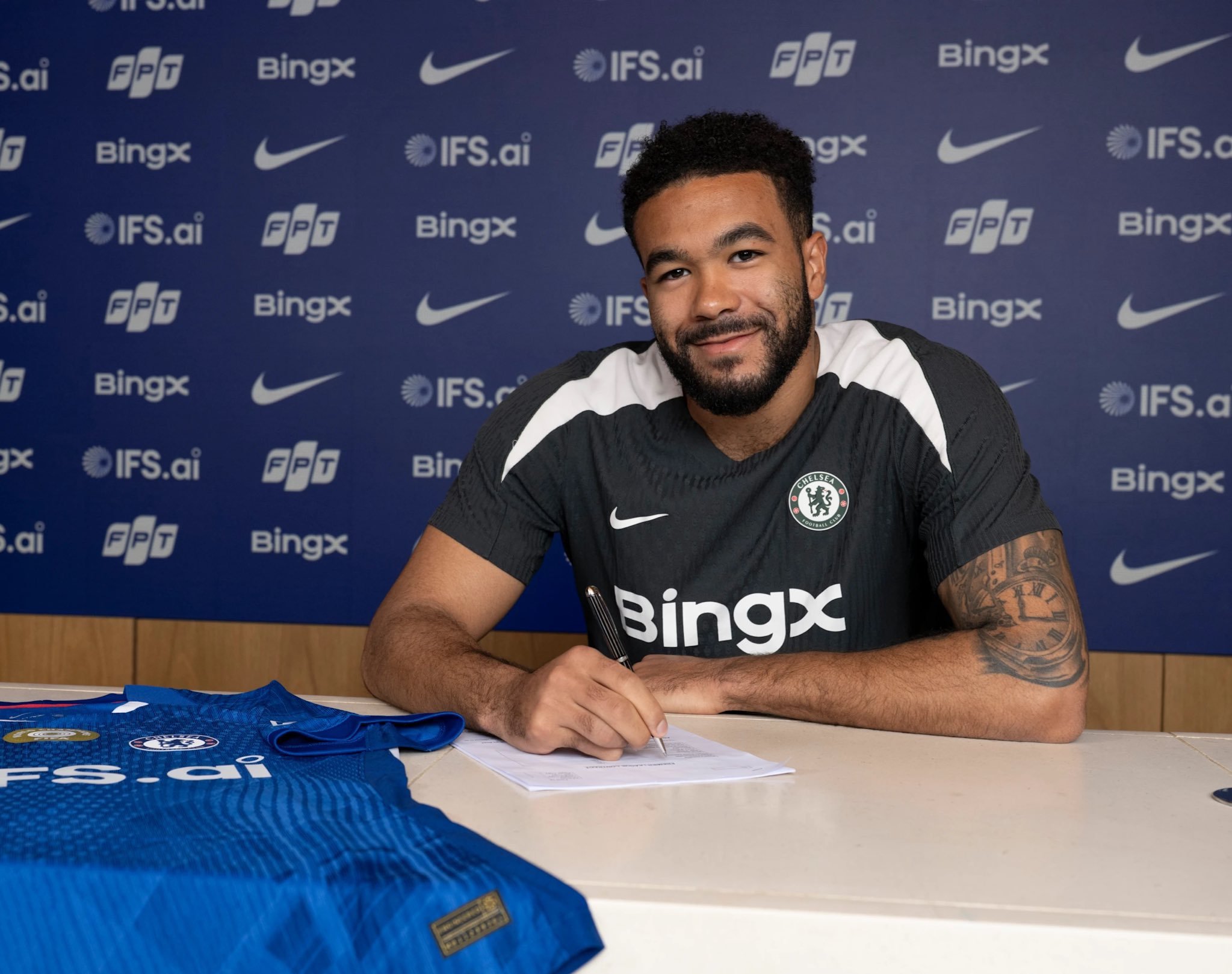 🚨🔵体育总监保罗·温斯坦利和劳伦斯·斯图尔特：我代表切尔西俱乐部老板和所有与