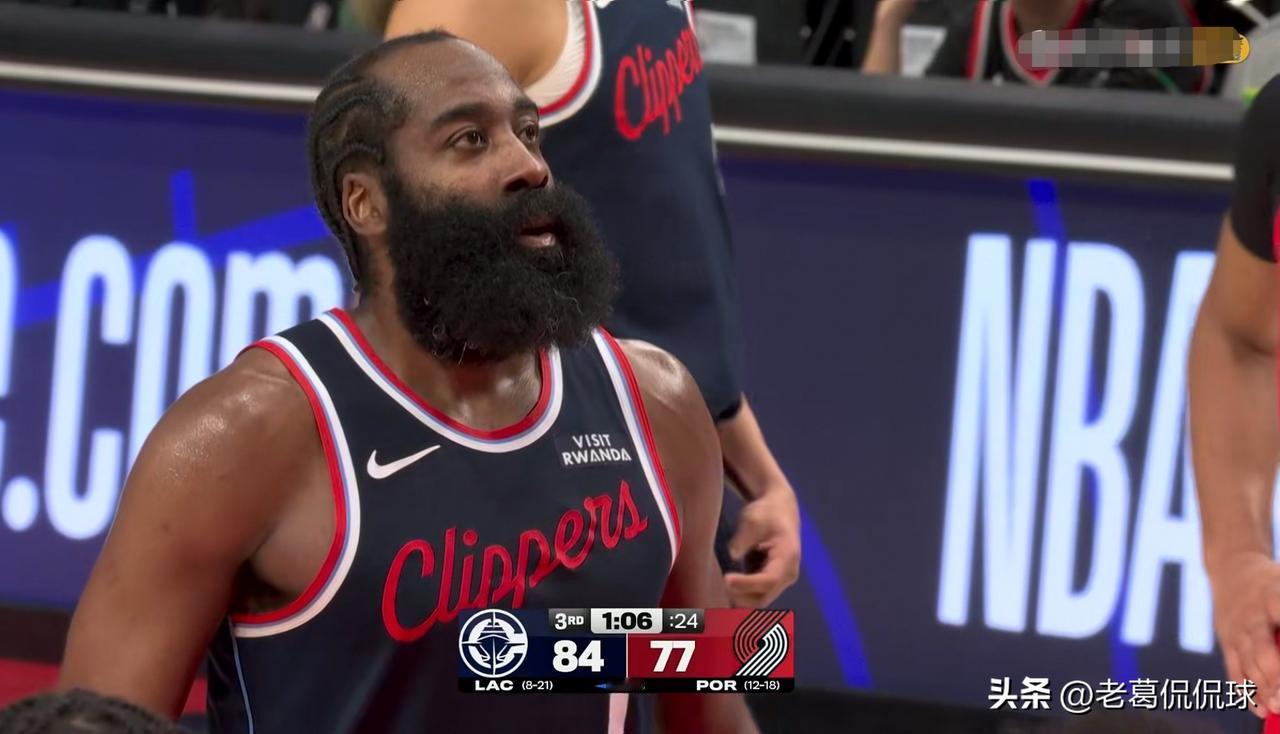 快船老将哈登真是太有意思了！在今天快船客场以119：103大胜开拓者的赛后，哈登