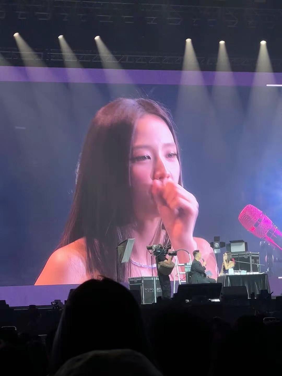魔术师小兔🐰 jisoo blackpink blink 金智秀