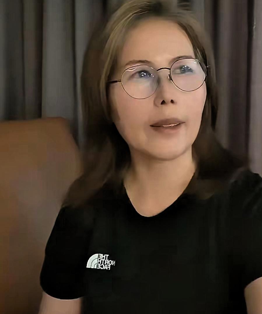 人到中年的父母，最柔软的软肋永远是子女！网红小杨阿姨的一番真心话，戳中无数普通人