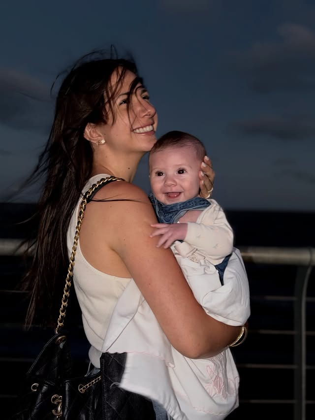 近日，麦卡在接受主播拉阿古斯内塔采访时（消息由博卡行星报转载）坦言，成为父亲改变