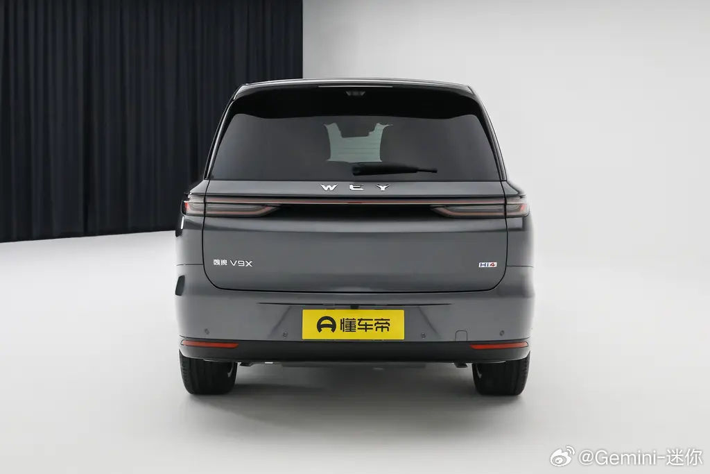 魏牌V9X用的是前后255的胎宽，作为一台5米3长度，整备质量2.74吨的SUV