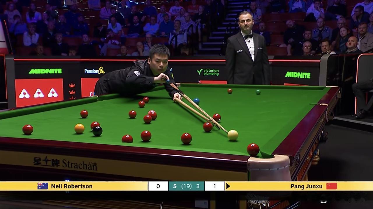 庞俊旭6-10罗伯逊，说实在的主要输在这三个方面

1、关键局把握不住。第一阶段