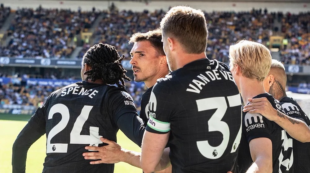 英超第34轮两场保级关键战刚刚战罢，热刺客场1-0击败已经提前降级的狼队终结15