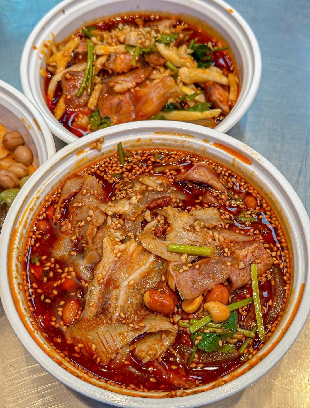 天热没胃口，凉皮配夫妻肺片，酸辣开胃，专治夏日厌食 