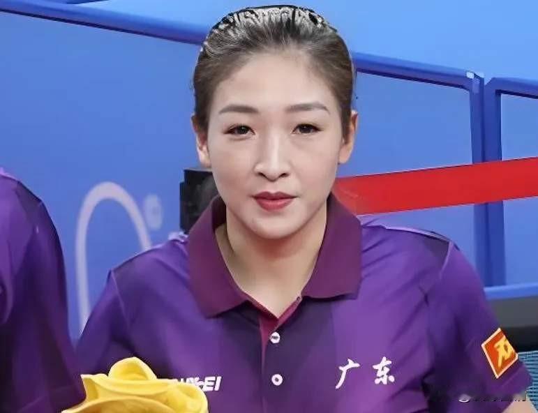 34岁的刘诗雯全运会首秀就轰出了3:0。

姜还是老的辣啊
刘诗雯一看就是聪明伶