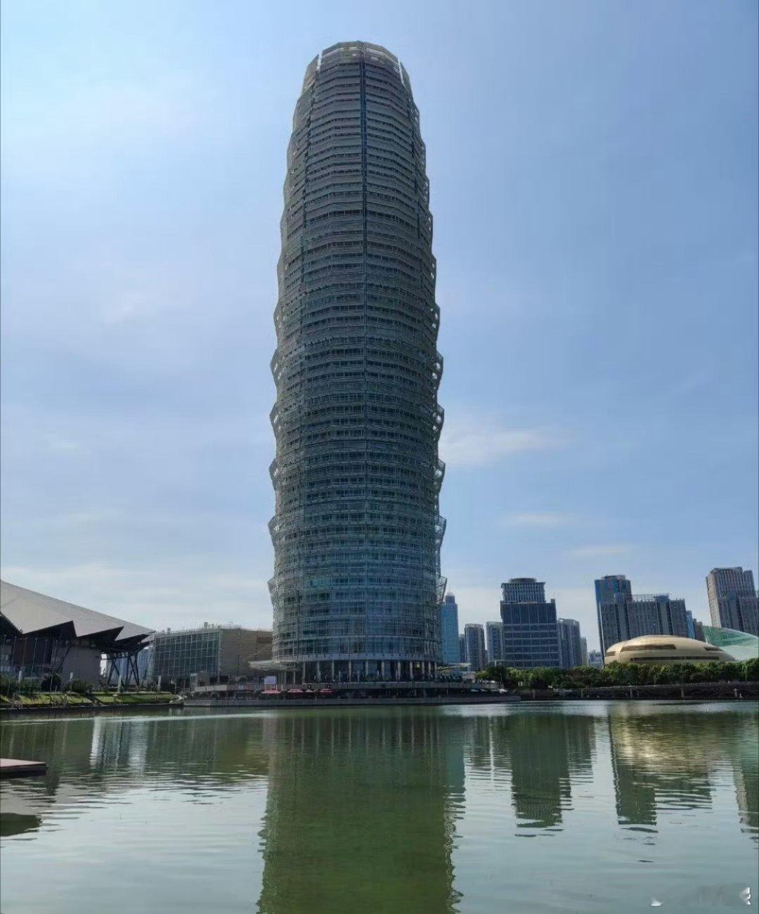 人文景观 郑州作为中国中部地区的重要城市，拥有多个地标性建筑，今天来盘点一下我去
