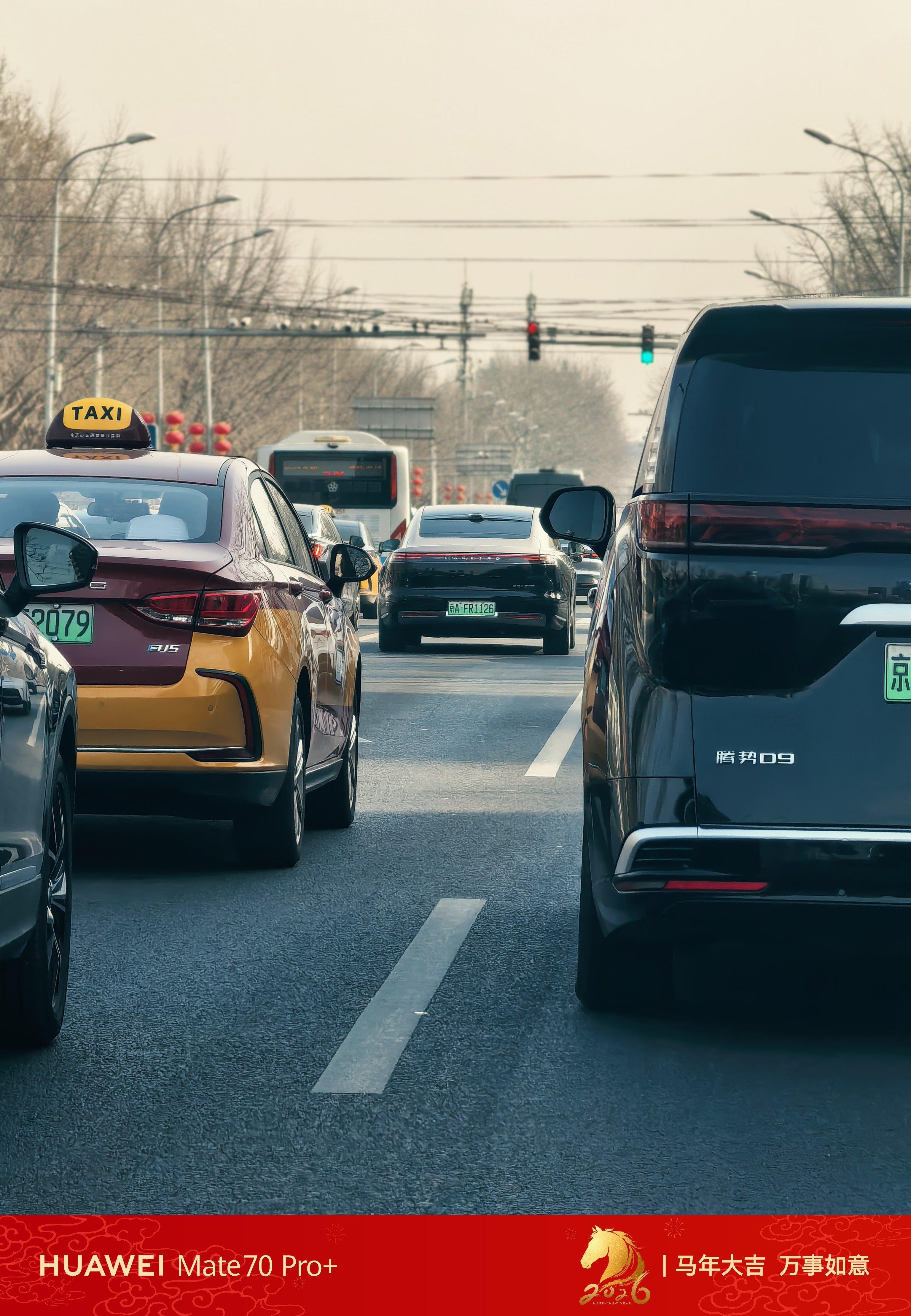 尊界S800真的豪，路上属它最有气势！ 