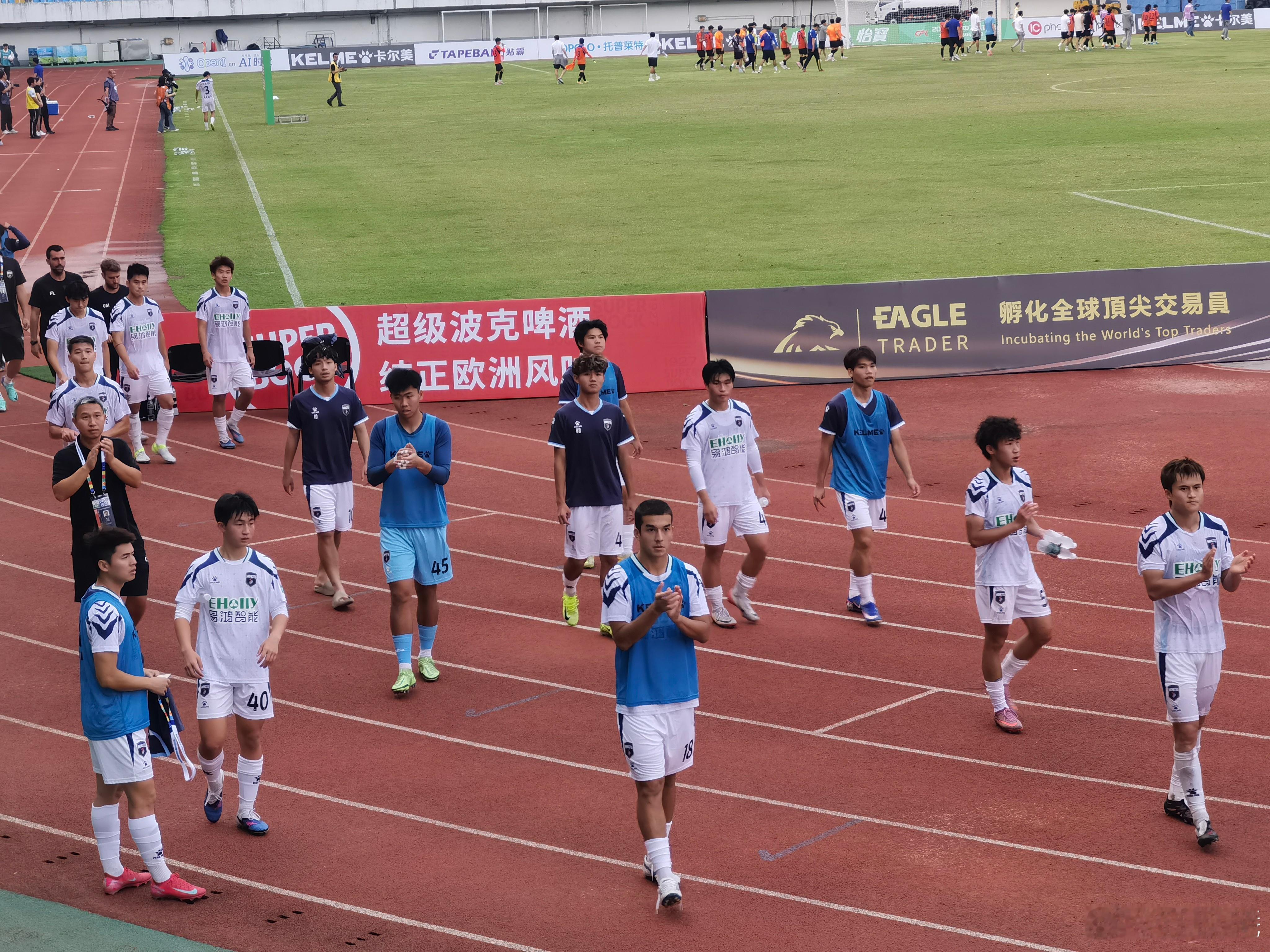 第二场好很多了..适应了节奏了 