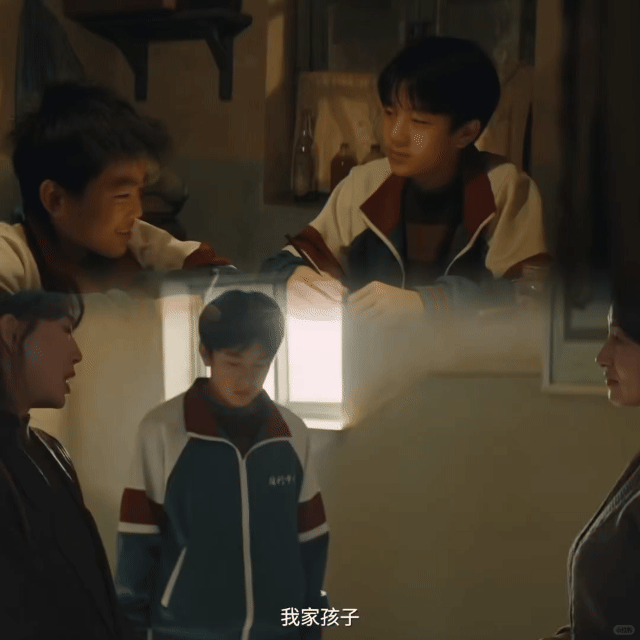 出走的妈打人的爸苦瓜的他 看预告真的忍不住心疼，李默被爸爸打、被妈妈质疑，安德烈