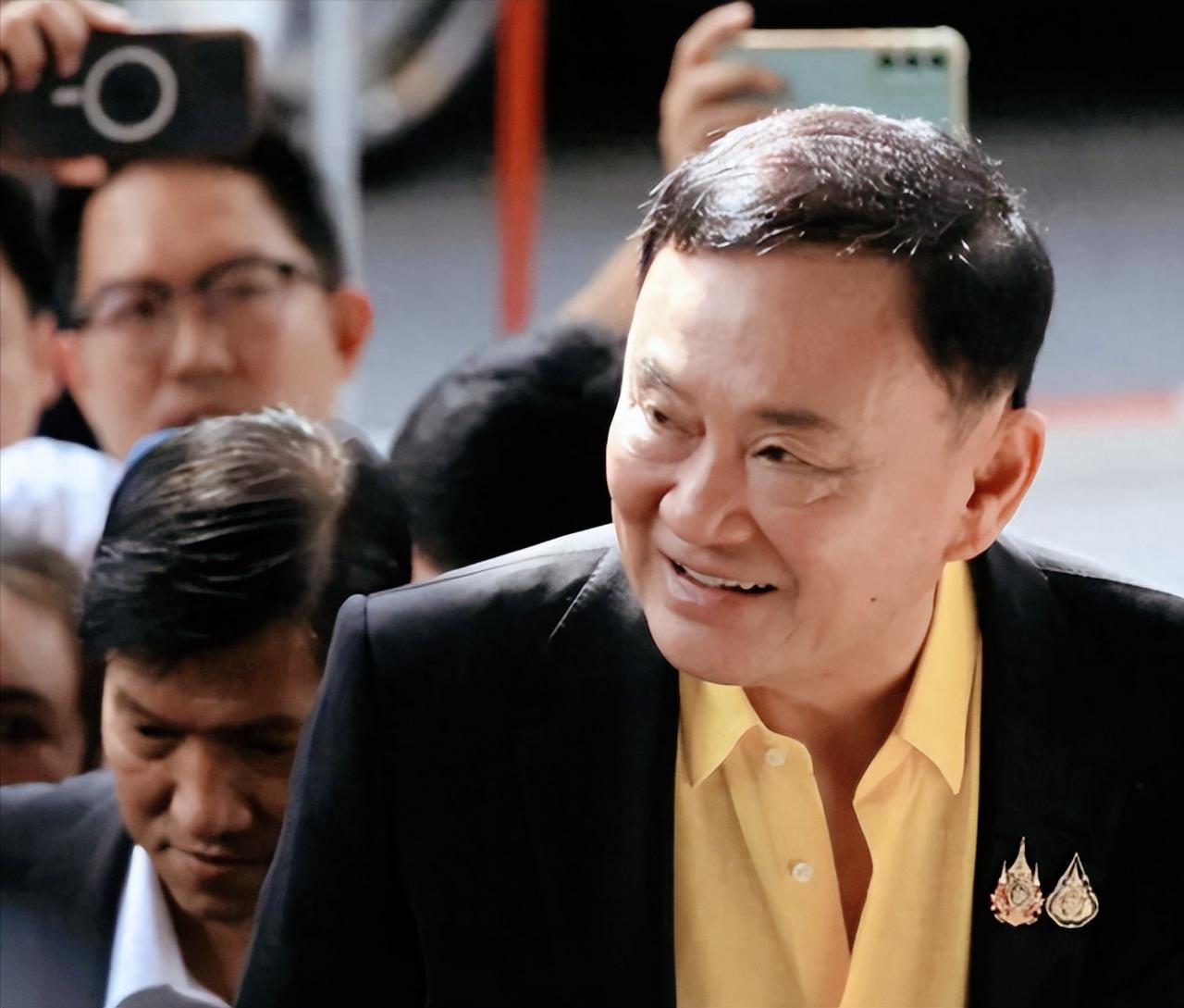 泰国这边刚出重磅消息！前总理他信的假释这事定了，今年5月9日就能具备假释申请资格