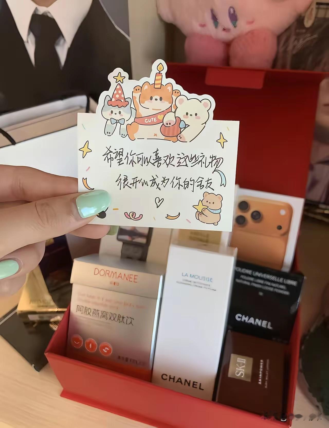 江浙沪大小姐开学第一天，就给宿舍立规矩，手段简单粗暴，就是砸！直接把舍友砸晕的那