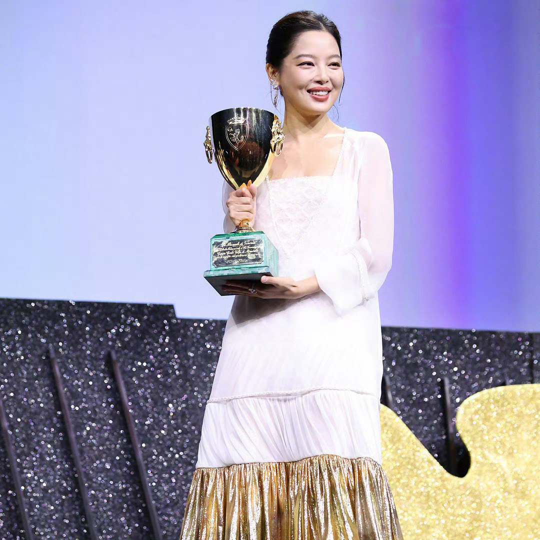Chanel赢麻了，威尼斯、柏林、奥斯卡、戛纳，影后四连击！🏆 